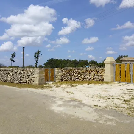 Masseria Petrore Grande Di Polimeno Alessandra